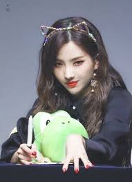 Kpop Gidle Soyeon Kpop Girls Kpop Girl Groups Girl With Hat