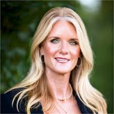 Ciara Marshall's Instagram, Twitter & Facebook