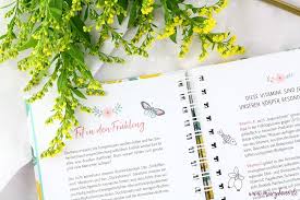 Kidneys are a vital part of the body because they have many jobs within your body to keep you healthy, including regulating water and removing waste. Buchvorstellung Healthy Me Time Rezept Kokos Matcha Latte
