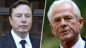 Elon Musk califica de "imbécil" y "tonto de remate" a Peter Navarro, el principal asesor comercial de Trump | Emol.com