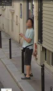 モザイクを貫通する男フランス パリのストリートビューにて - Togetter