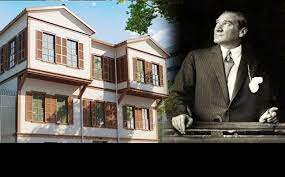 Atatürk'ün annesi zübeyde hanım, hacı sofu ailesinden feyzullah atatürk'ün babası ali rıza efendi, selânik yerlilerindendi. Ataturk Un Ailesi