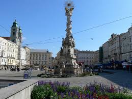 รัฐโลเวอร์ออสเตรีย หรือ นีเดอร์เอิสเทอร์ไรช์ (lower austria; à¹€à¸¡ à¸­à¸‡à¸• à¸²à¸‡à¹†à¹ƒà¸™à¸­à¸­à¸ªà¹€à¸•à¸£ à¸¢ Austria