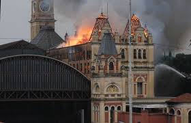 Ao custo de r$ 85,8 milhões, a reconstrução do museu, concluída em . Incendio Destroi O Museu Da Lingua Portuguesa Em Sao Paulo Brasil El Pais Brasil