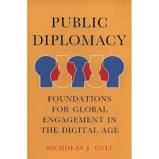 Amazon.com: Routledge Handbook of Public Diplomacy: 9781138610873: Snow, Nancy,  Cull, Nicholas J.: Books