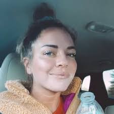 Summer Stanfield's Instagram, Twitter & Facebook