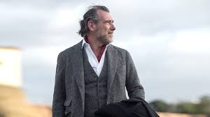 It is a great choice for a refined hairstyle that will showcase grey hair. 15 Best Grey Hairstyles For Men In 2021 The Trend Spotter