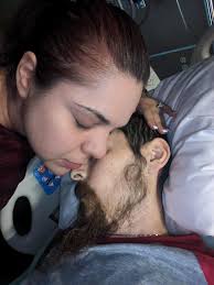 Introducing Yourself with a Photo: Creative Ideas **Summary:** Share your  photo and ideas for creative introductions. **Relevant