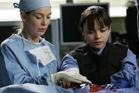 Maggie et jackson sont heureux de passer du temps ensemble, mais il doit se concentrer sur la vaginoplastie révolutionnaire qu'il a prévu avec catherine et richard. Watch Grey S Anatomy Season 2 Episode 16 Online Tv Fanatic