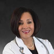 Heather Maune's Instagram, Twitter & Facebook