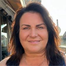 Dawn Bolinger's Instagram, Twitter & Facebook