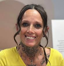 Donna Hefner's Instagram, Twitter & Facebook