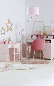 If you want intense colors in your bedroom, you should use colorful blankets, cushions, or other objects. Ideas For My Aesthetic Roblox House 3