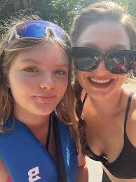 Are there swim spots in Door County that offer kayak rentals?