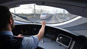 Die lokführergewerkschaft gdl will sich an diesem freitag zu möglichen weiteren bahnstreiks äußern. Gdl Lehnt Bahn Tarifangebot Ab Streiks Im August Rucken Naher