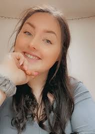 Maddie Wallace's Instagram, Twitter & Facebook