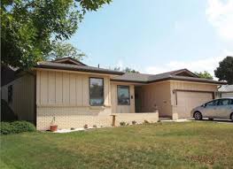 White brick black trim ranch house. Exterior Colors For 1980 S Ranch With Brick Please Help