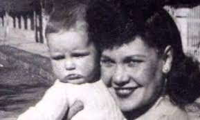 Piñera hace oficial plebiscito para nueva constitución en chile. Sebastian Pinera Su Twitter Querida Mama Hoy En El Dia Que Empieza El Mes De La Virgen Y En Un Nuevo Aniversario De Tu Partida Quiero Darte Las Gracias Por Todo Lo