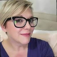 Valerie Ewald's Instagram, Twitter & Facebook