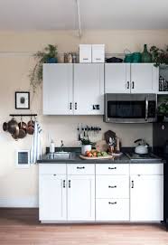 Smal Kitchen Ideas To Transform Your Portable Room Into A Smart Super Organised Space Small Apartment Kitchen Kitchen Design Small Small Kitchenette