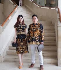 Baju batik couple, atau istilah jawanya sarimbit, menjadi model. 45 Model Batik Couple Modern Modis Kombinasi 2020 Bergaya