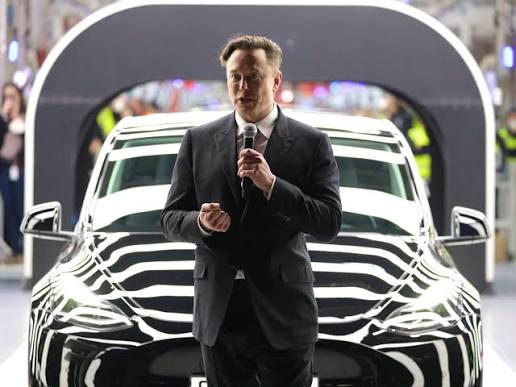 Elon Musk says he has secured the money to buy Twitter - OPB