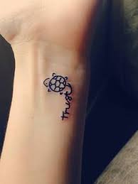 Se flere ideer om tatoveringer, tatoveringsideer, elsker tatoveringer. 10 Best For Tumblr Cute Tattoo Ideas For Females Lee Dii