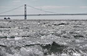 Five workers were killed during the construction of the bridge, with the mackinac bridge authority memorializing their names. Falling Ice Closes Mackinac Bridge 6 25 P M Update Sault Ste Marie News
