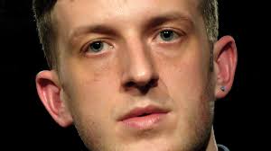 Emmanuel Macron ti trhá jídlo od úst: Další nekompromisní výpověď Édouarda  Louise — ČT art — Česká televize