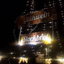 Weihnachtsmarkt Schloss Moyland In Bedburg Hau Verpottet In 2020 Weihnachtsmarkt Flammlachs Feuerzangenbowle
