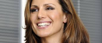 Nein, es ist nazan eckes, die im gefährlichen raubtierlook für die kamera ihres ehemannes julian khol posiert. Bussi Alarm So Feiert Nazan Eckes Nikolaus Mit Ihren Kids Promiflash De