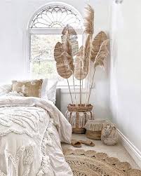 The starburst over the bed adds an air of modern art that we're loving too. Pin On Home Designs