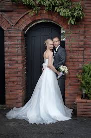 Amazing Wellington Wedding Photography At Great Prices Wedding Poses Michigan Wedding Venues Wedding Photography List