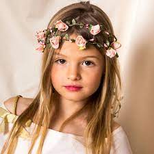 Llévalas con looks urbanos como lana del rey, con. Corona De Flores Para El Pelo Rosa Coronas De Primera Comunion Coronas Peinados Para Damas De Honor