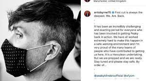 Tommy e arthur shelby sono i gangster protagonisti della serie ambientata a birmingham dopo la prima guerra mondiale, che sfoggiano cappotti . Peaky Blinders 6 Cillian Murphy E Pronto A Tornare Nei Panni Di Thomas Shelby