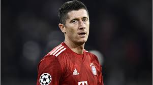 The squad overview lists all player stats for a selected season. Lewandowski Drangt Auf Bayern Zugange Kovac Schlug Zakaria Neuhaus Perisic Vor Transfermarkt