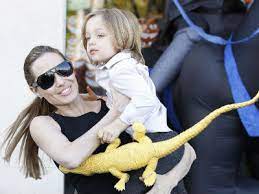 Angelina Jolie And The Kids Go Costume Shopping And Other Jolie Pitt News Today S Parent