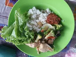 Berikut ini 18 resep masakan, sajian menu makan sehari hari, resep sederhana yang murah meriah buat menu sederhana untuk keluarga di rumah lebih istimewa dengan aneka resep masakan tumis bawang putih, bawang merah, dan cabe merah dengan sedikit minyak hingga aroma harum tercium. 12 Idea Serta Resipi Nasi Berlauk Bagi Yang Sedang Diet Dan Ingin Kurus