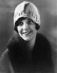 Mae Mccormack's Instagram, Twitter & Facebook