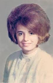 Bonnie Capps's Instagram, Twitter & Facebook