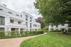 Die wohnung liegt in dem 8 hektar großen, mit traumhaftem, jahrhunderte altem baumbestand. 4 Zimmer Wohnung Zum Verkauf 22605 Hamburg Othmarschen Mapio Net