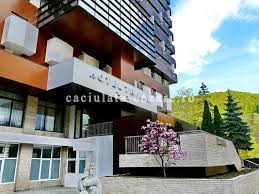 Complexul format din 3 corpuri caciulata, cozia, oltul. Hotel Traian Calimanesti Caciulata