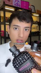 Si quieres cumplidos, usa estos perfumes 🥰🔥 #perfume #fragancia  #valentinoborninroma #lebeauleparfum #viral #parati #perfumesmasculinos  #review #español #xssenz