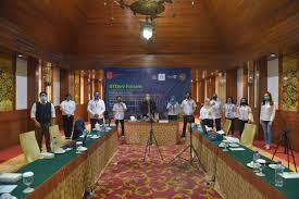 Masyarakat berfungsi sebagai khalifah dimuka bumi. Siaran Pers Kearifan Lokal Potensial Sebagai Modal Untuk Membangun Pariwisata Berkelanjutan Peduli Covid19 Kemenparekraf Baparekraf Ri