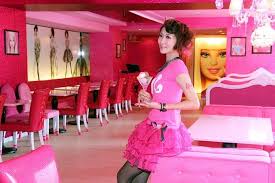 Ce le este interzis femeilor să facă astăzi. Viata In Roz Cum Arata Primul Restaurant Barbie Din Lume Foto Foodstory Stirileprotv Ro