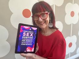 Books: Reviews by Rowena Thomas - Amazing Me