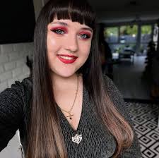 About how much do adult eury v weigh at adulthood? Mine are very slow  growers and I just want to make sure they are gaining weight appropriately. 