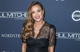 Das sternzeichen zwillinge steht für ihre älteste tochter honor. Jessica Alba Wieso Bist Du Auf Einem Magazin Cover Mama