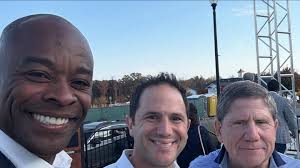 The taste of Apex's first luxury hotel — with large event spaces and a  rooftop bar became even sweeter at yesterday's Sweetwater Golden Moment.  🌟⚡️ Yesterday truly illuminated community at the grand