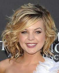 There are many types of hair styles that are used by many people all over the world. 30 Most Enviable Curly Hairstyles Stylish Girls Are Rocking In 2015 The Right Hai Wavy Hairstyles Medium Curly Hair Styles Naturally Medium Length Curly Hair